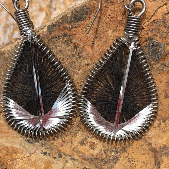 1970’s style hanging earrings… - Picture 3 of 7